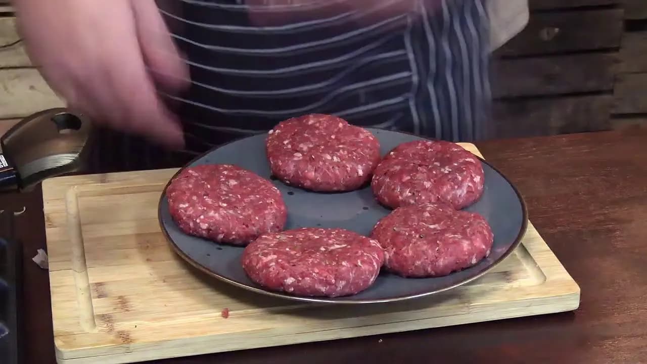 Pyszne i proste przepisy: co zrobić z mielonej wołowiny?