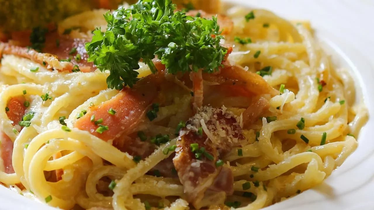 Spaghetti carbonara jak zrobić: uniknij najczęstszych błędów w przepisie