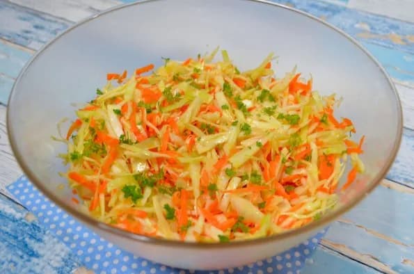 Surówka jak z chińskiej restauracji – prosty przepis na smakowitość